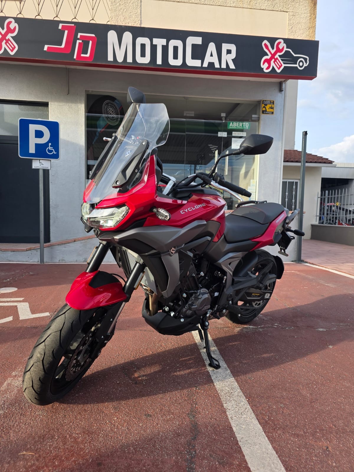 Cyclone RX6